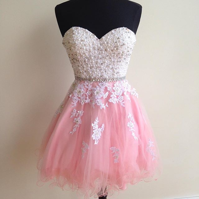 Fantastic Pearls Crystal Short Prom Dresses,white Lace Appliques Homecoming Dresses,puffy Tulle Graduation Dresses